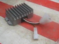 Noul releu regulator.